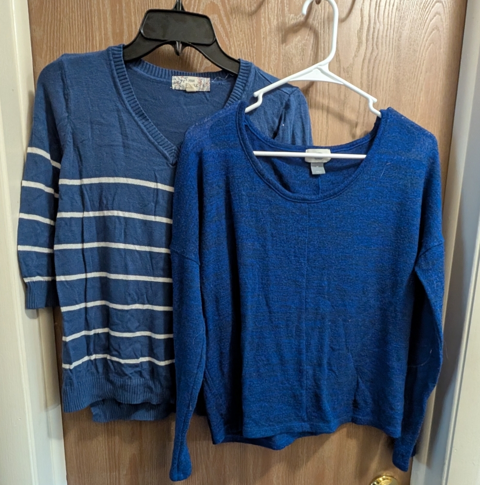 2 Pack Blue Sweaters Women's Medium Lightweight Old Navy/Pink Republic
